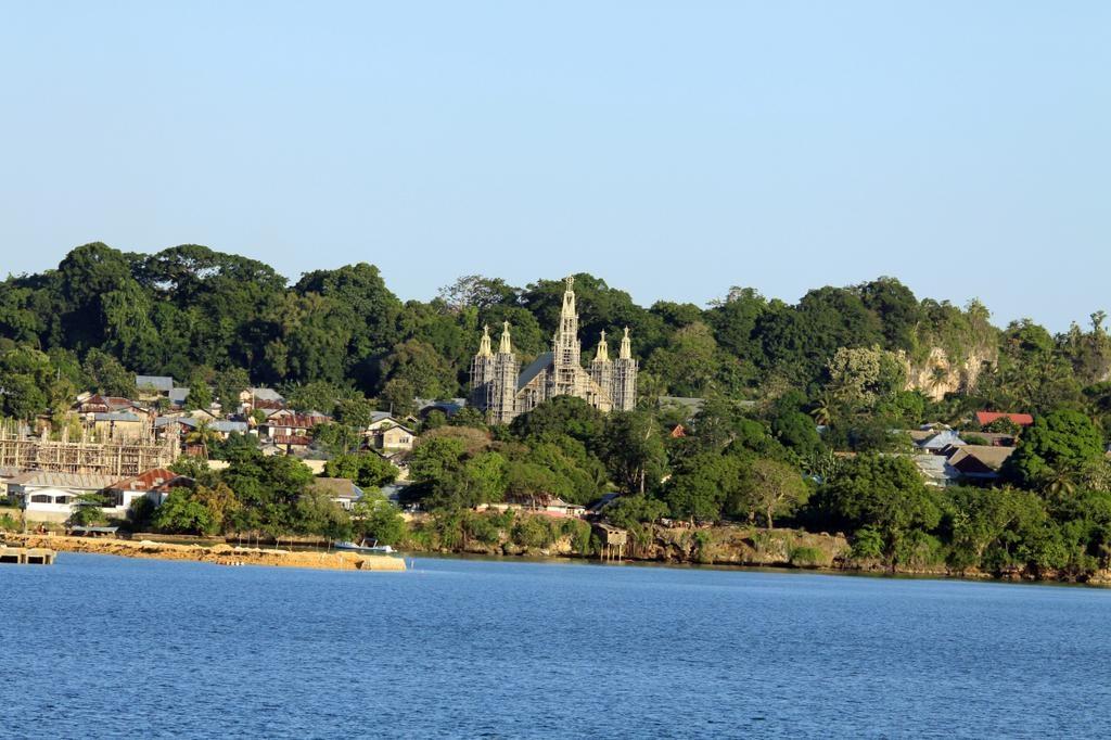  Menyelisik Eksotisme Saumlaki