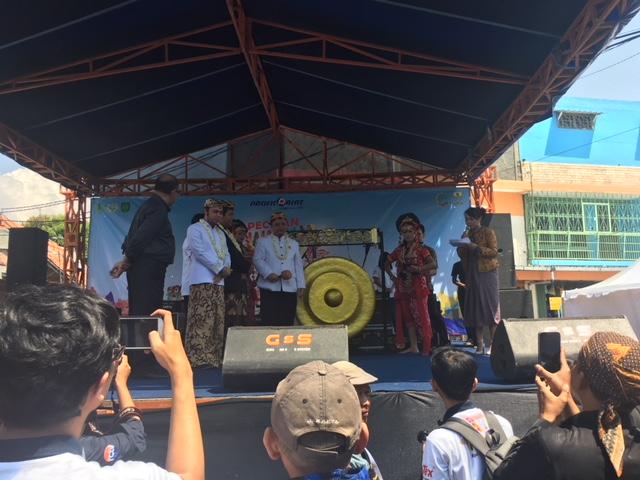  Cirebon Kini Punya Pecinan Warna-Warni
