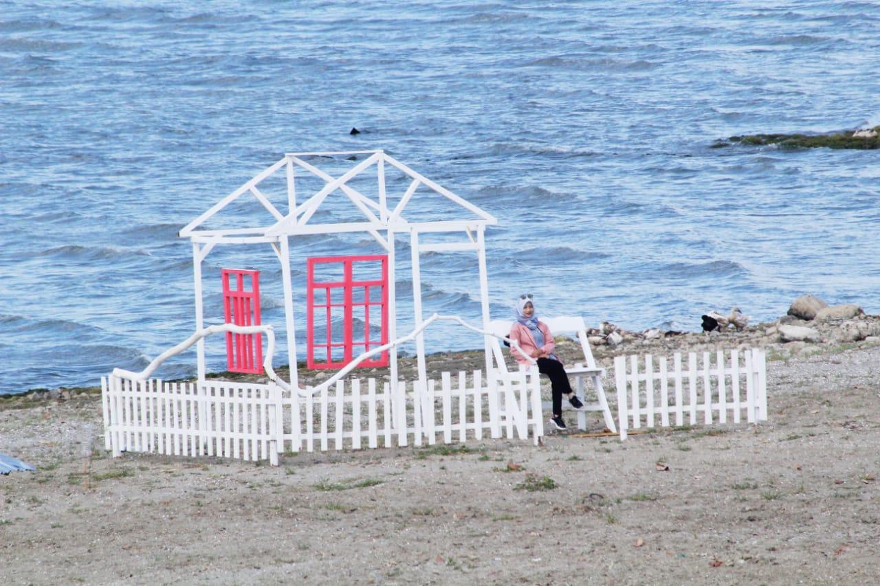  Danau Toba Kini Punya Wisata Pantai Batuhoda