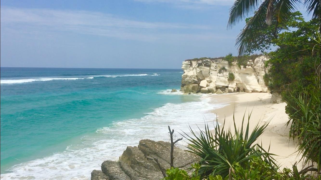  Sumba Barat Punya Pantai Watubela yang Super-Indah