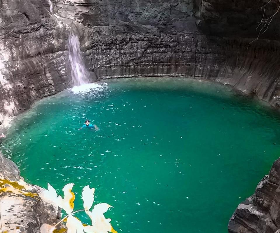  Indah dan Sejuknya Kolam Renang Alami di Sumba Timur
