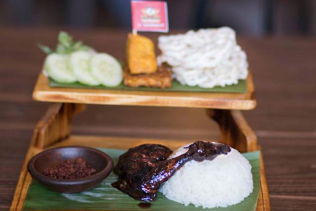  Ayam Bakar Kopi Ini Bikin Lidah Mabuk Kepayang