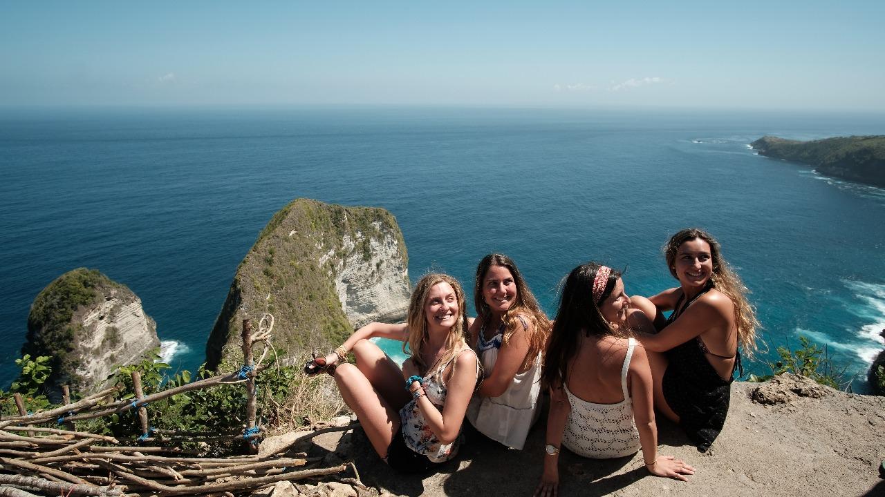  Luhut Yakin Target 20 Juta Wisman Bisa Tercapai