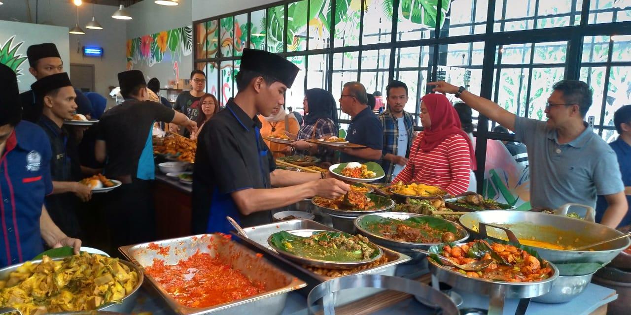  Nasi Kapau Ini Diburu Para Petualang Kuliner
