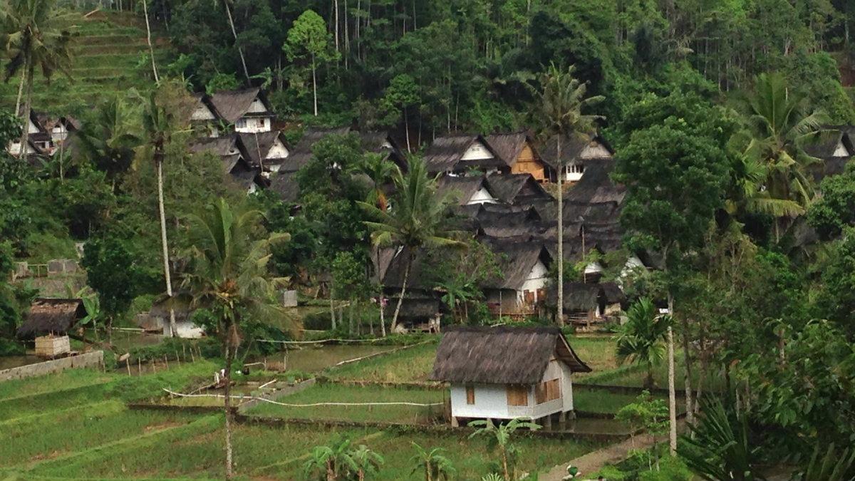  Yuk Jalan-Jalan ke Kampung Naga