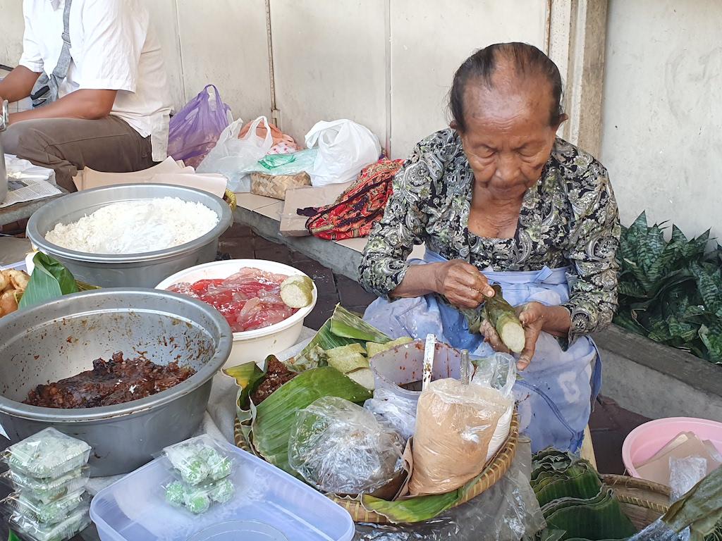  Berburu Cita Rasa Mbah Satinem dan Mbah Lindu