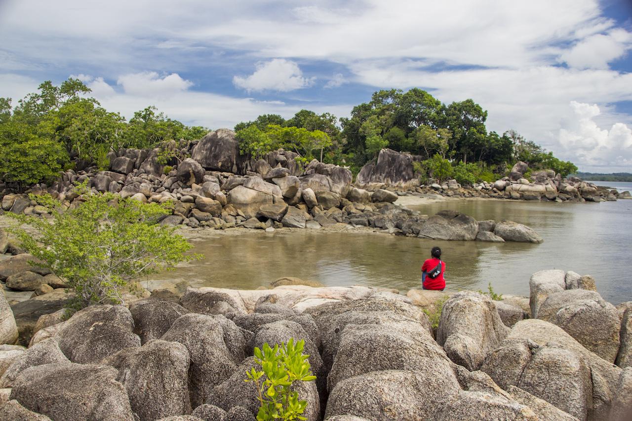  Berpetualang ke Pantai Batu Bedil