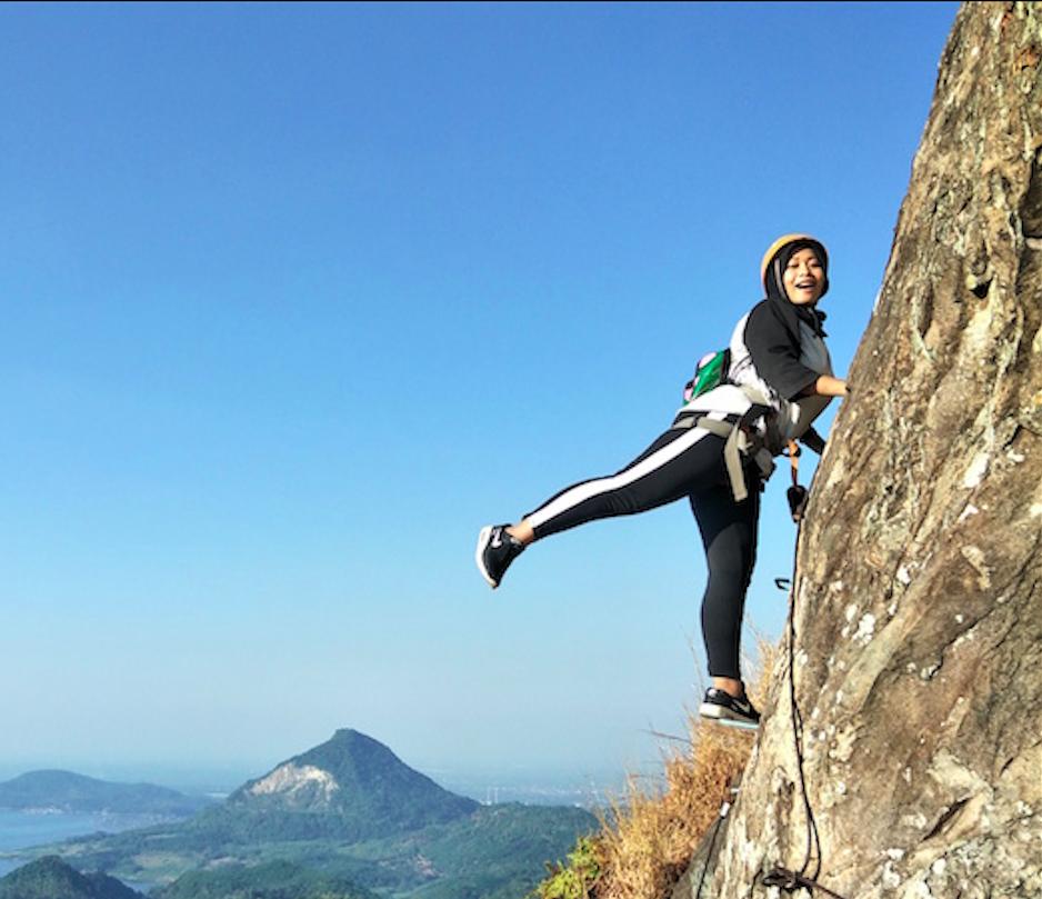  Memacu Adrenali di Via Feratta Gunung Parang