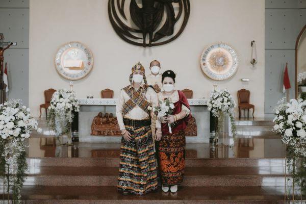  Makna Busana Pengantin Tenun Ikat Sikka