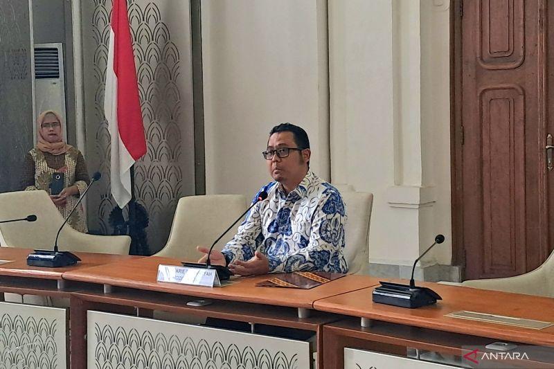  UI Putuskan Disertasi S3 Bahlil Perlu Perbaikan