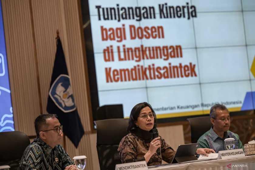  Menkeu Pastikan Gaji Dosen dan Beasiswa Tetap Jadi Prioritas