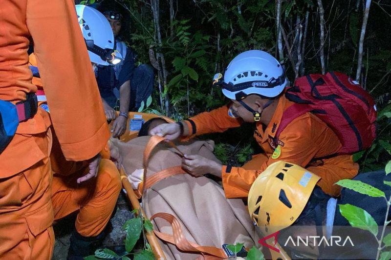 Tim SAR Evakuasi Sejumlah Wisatawan Pendaki yang Alami Hipotermia di Bukit Pading Bangka Tengah