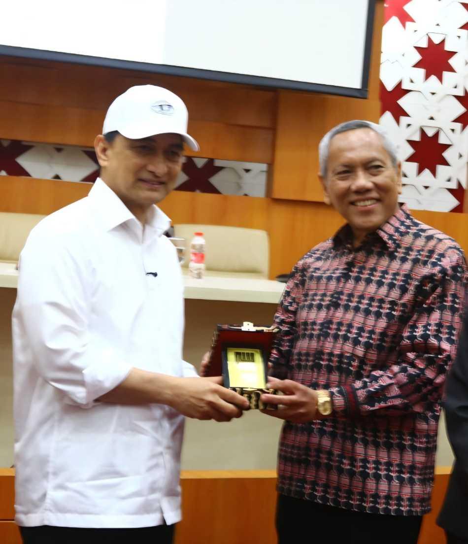  Wagub Banten Beri Kuliah Umum di Universitas YARSI, Bahas Manajemen Kesehatan dan Aspek Hukum