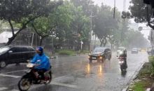 Warga Jakarta Diminta Waspada, BMKG Prediksi Hujan Guyur Sejumlah Wilayah Ibu Kota pada Rabu dari Pagi hingga Siang