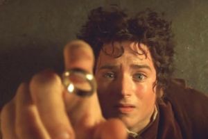 Elijah Wood Isyaratkan Kembalinya Frodo di Film Baru Lord of the Rings
