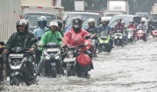 Banjir Rendam Jalan DI Panjaitan, 25 Personel Gabungan Dikerahkan Atur Lalu Lintas