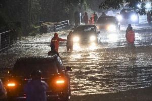 Pakar Ingatkan Risiko Mobil Listrik Terobos Banjir, Sensor hingga Sistem Listrik Terancam Rusak
