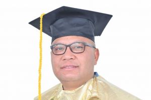 Profesor dari Timur: Kiprah Mgr. Maksimus Regus Merawat Ilmu, Iman, dan Kemanusiaan