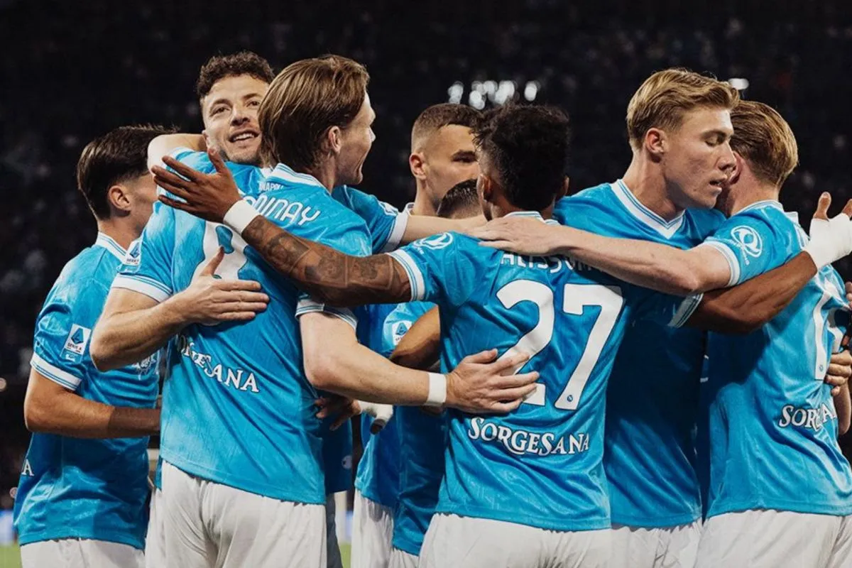 Napoli Pesta Gol 4-0 atas Cremonese, Tekan Inter dalam Perburuan Scudetto