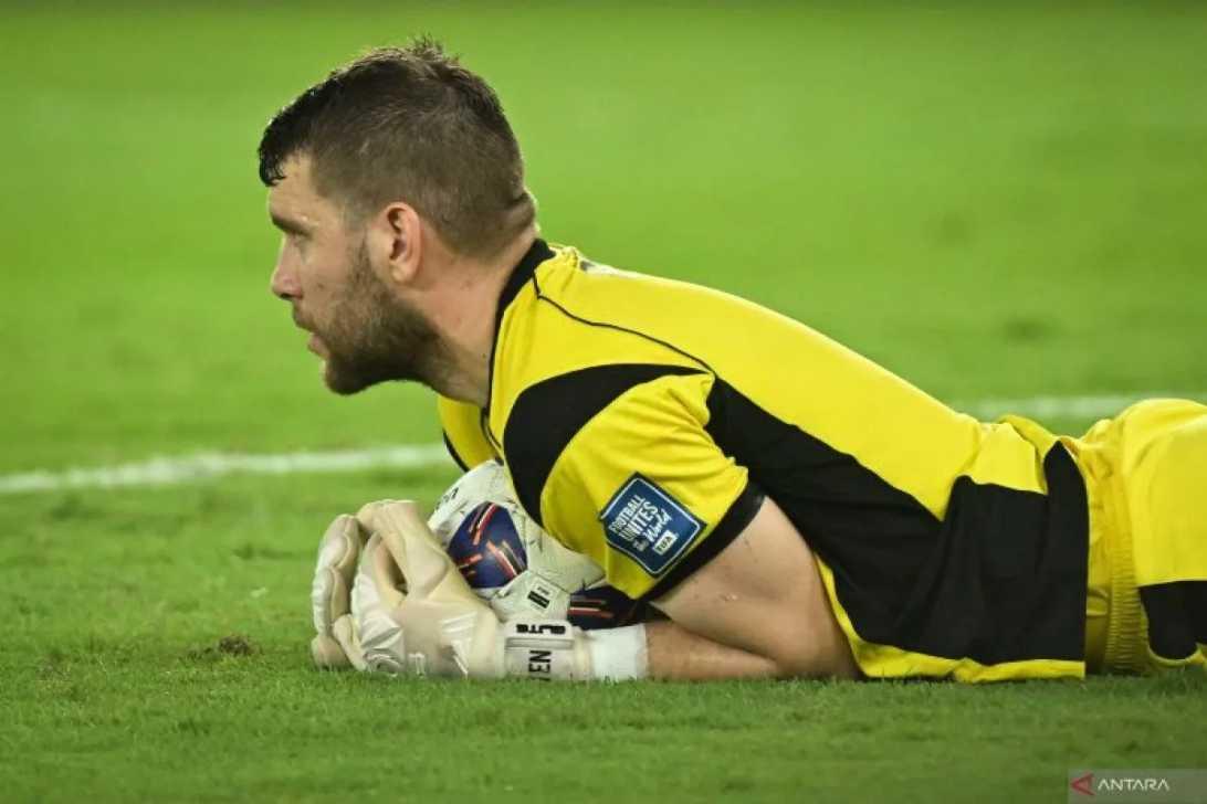 Maarten Paes Tampil Solid dengan Clean Sheet, Ajax Tekuk NAC; NEC Ditahan Twente