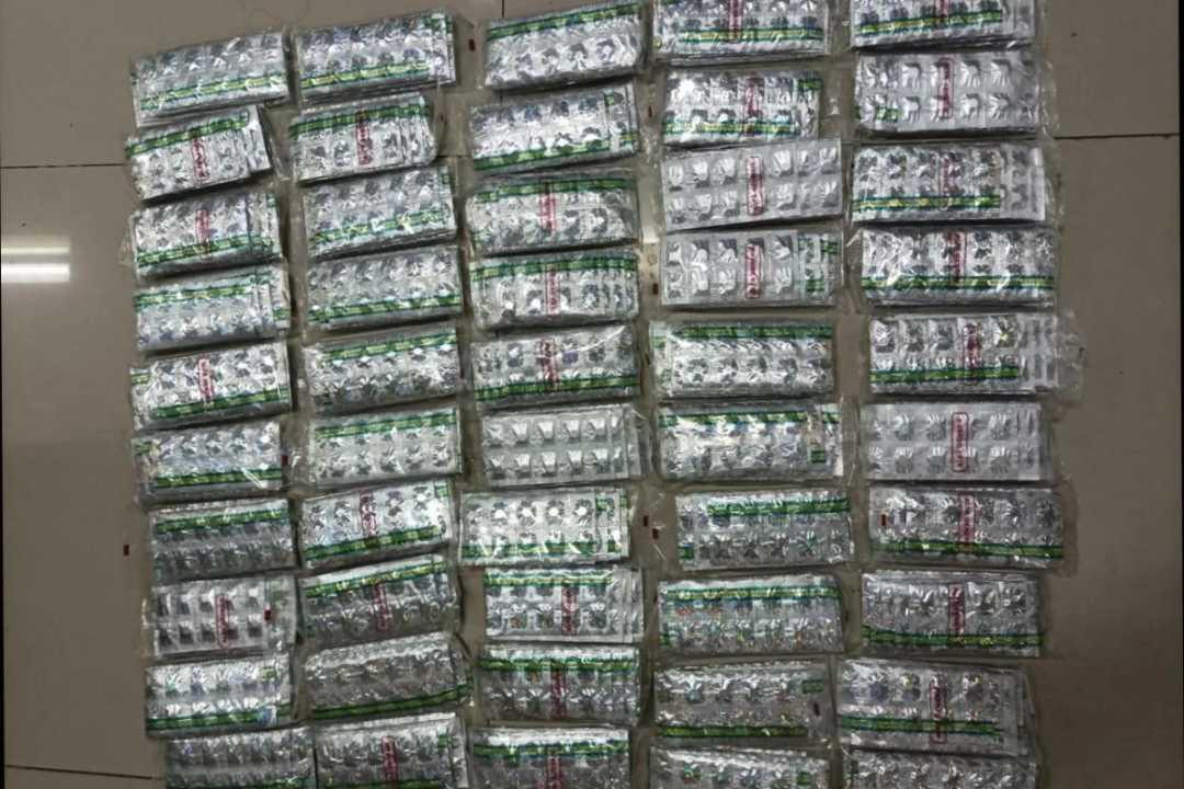 Pengedar Obat Keras Berkedok Warung Sembako di Kalideres Dibekuk Polisi