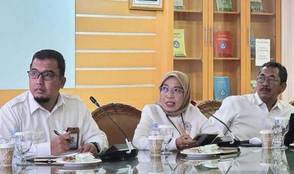 Kemendikdasmen Pastikan Tak Ada PHK Massal Guru Non-ASN hingga 2026