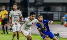  Cedera usai Lawan Persija, Layvin Kurzawa Tak Bisa Bela Persib di Dua Laga Terakhir