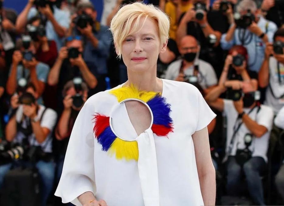 Aktris Tilda Swinton Sebut AI Tak Akan Mengalahkan Sinema Manusia