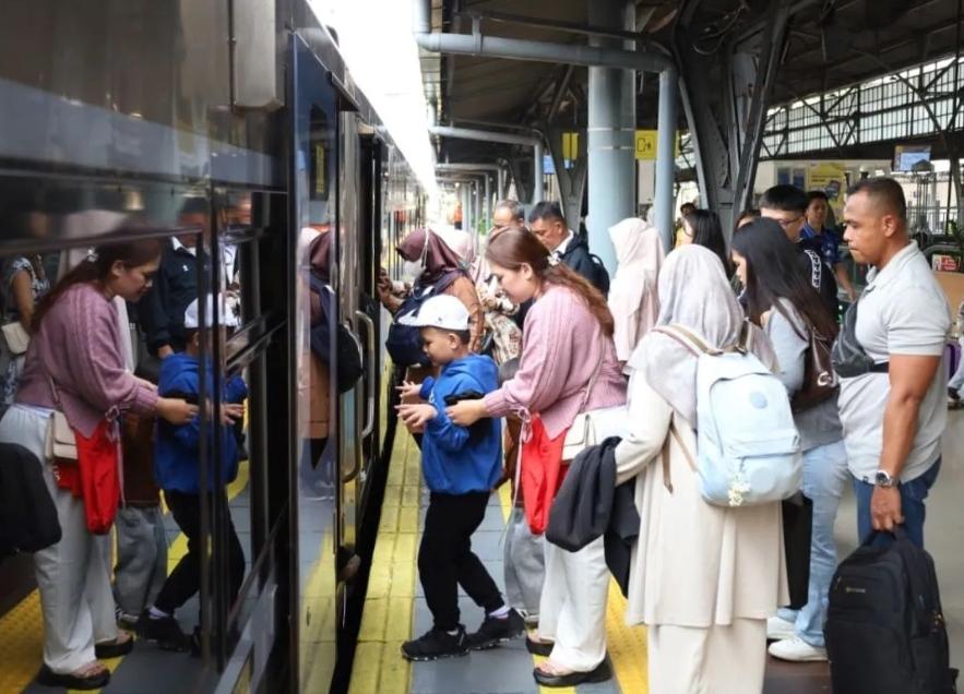 KAI Pastikan Perjalanan Kereta di Pasar Senen Sudah Normal Setelah Gangguan Operasional