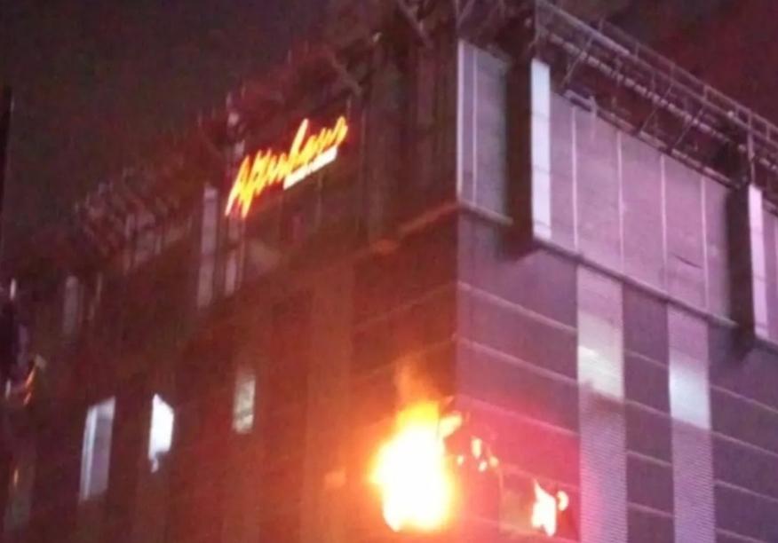 Kebakaran di Poins Square Lebak Bulus, Karyawan Kedai Kopi Alami Luka Bakar