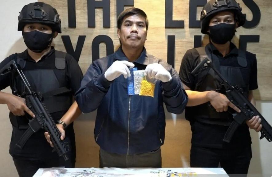 Warung Sembako di Jagakarsa Ternyata Jual Obat Keras Ilegal, Polisi Sita Ribuan Pil