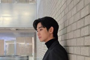 Setelah Diterpa Kontroversi, Kim Soo Hyun Kembali ke Dunia Hiburan Lewat Iklan Bench