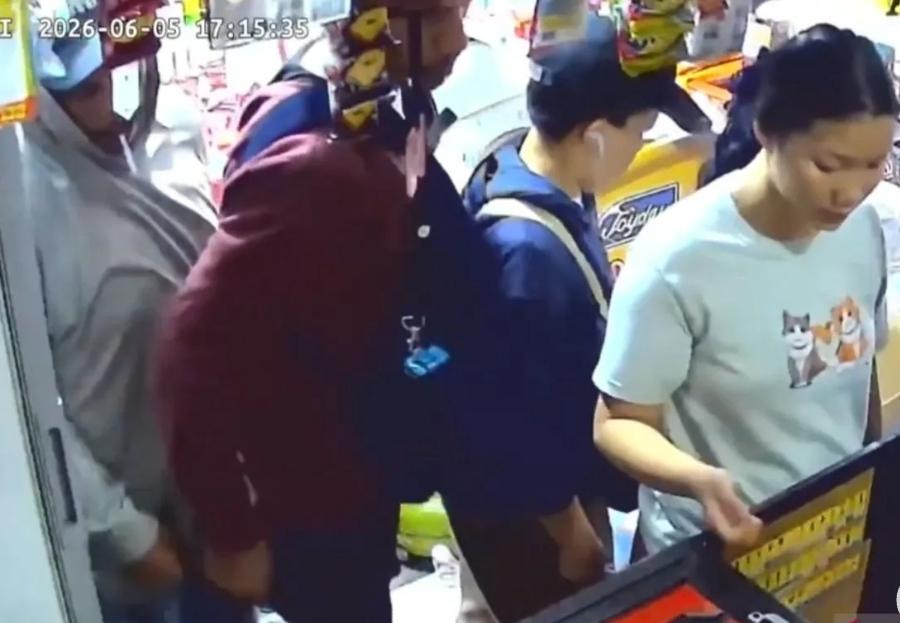 Pura-pura Beli Rokok, Dua Pencuri Gasak HP Pelanggan Warung di Duren Sawit