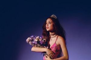 Fakta Mengejutkan Olivia Rodrigo, Ternyata Telinga Kirinya 60 Persen Tuli