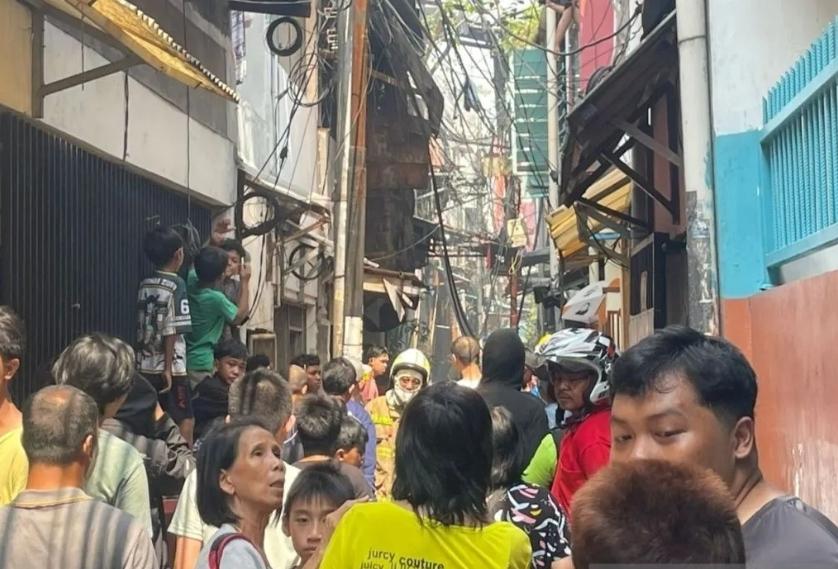 Kebakaran Hebat di Grogol Petamburan, Akses Jalan Sempit Hambat Pemadaman