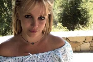 Britney Spears Buka Suara usai Aksi Rentangkan Tangan dari Sunroof Mobil Jadi Sorotan