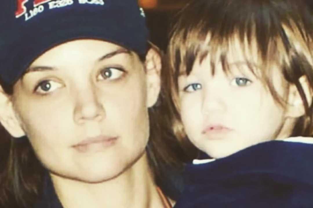 Putri Tom Cruise dan Katie Holmes Dikabarkan Hapus Nama Belakang ‘Cruise‘, Kini Gunakan Nama Noelle