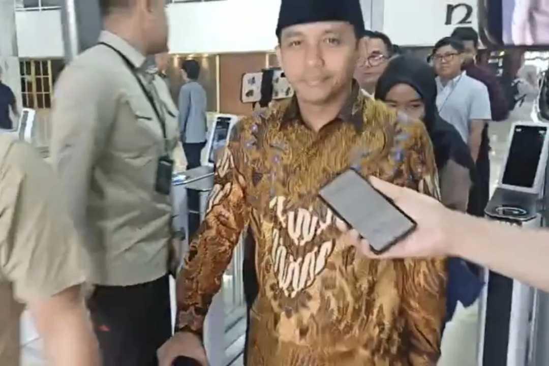 Menhut Raja Juli Antoni Enggan Bicara soal Pengembalian Uang ke KPK