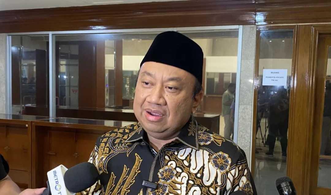 DPR Dorong Kenaikan Gaji dan Tunjangan Guru-Dosen Masuk RAPBN 2027