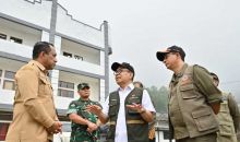  Sejumlah Menteri Peringati HUT ke-81 RI Bersama Warga Terdampak Gempa di NTT