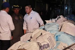 Pemerintah Kirim 27 Ton Logistik ke NTT, Penanganan Pascagempa Dipercepat
