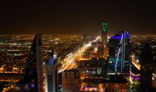 Peringatan Serangan Udara di Riyadh, Asap Hitam Membubung di Dekat Bandara