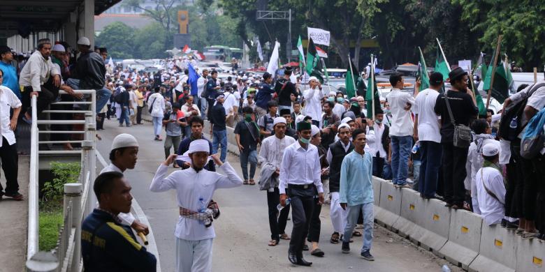  Ribuan Massa Bergerak ke Bareskrim Tuntut Pemidanaan Sukmawati