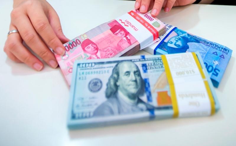  Rupiah Stabil Jelang Rilis Data Keyakinan Konsumen