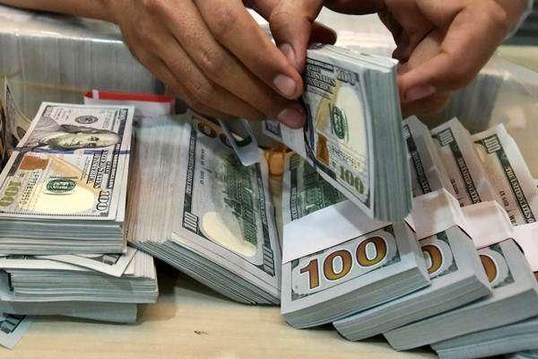  Dolar Menguat, Rupiah Terhempas