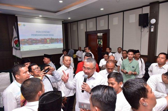  Wujudkan Desa Wisata, Mendes PDTT Eko Tantang Para Kades Sumbawa Barat 