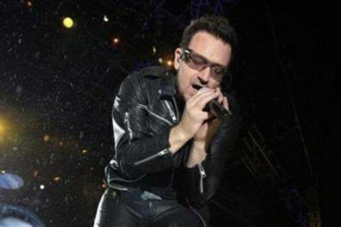  Gara-gara Bono Kehilangan Suara, Konser U2 Terpaksa Berhenti