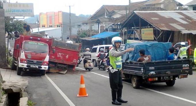  Polisi Akan Tindak Tegas Pelaku Pengrusakan Truk di Kalideres