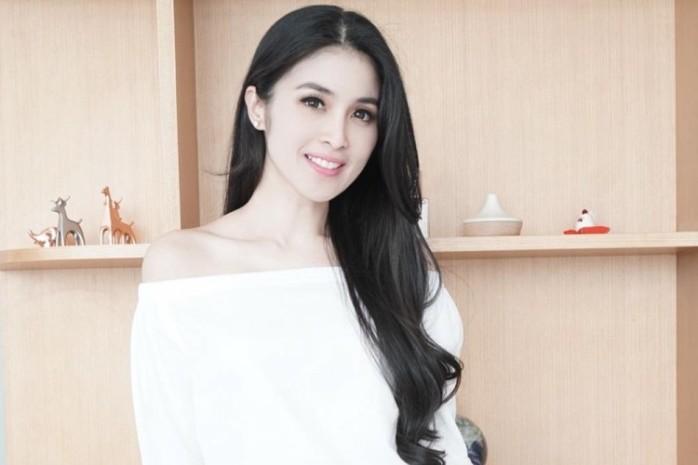  Rahasia Sandra Dewi Terlihat Awet Muda