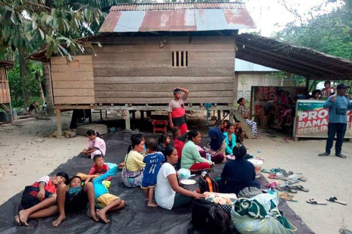  Pascagempa, Warga Donggala Mengungsi ke Perbukitan